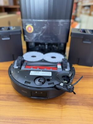 Robot hút bụi Roborock Q Revo Master