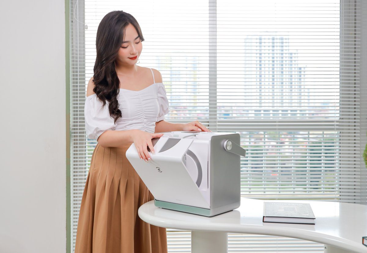 Robot lau kính Ecovacs Winbot W2 OMNI